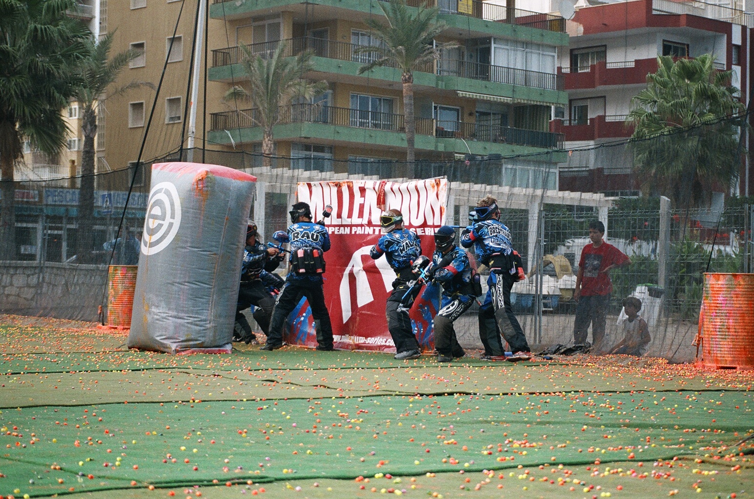 Fotografía MB 40018 en el álbum Malaga Beach 2004